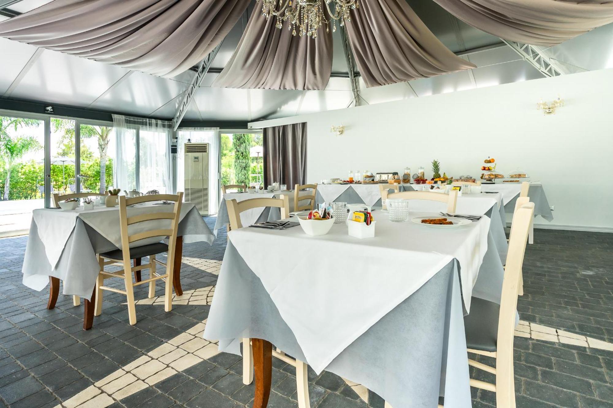 Casale Delle Ronde B&B Латина Экстерьер фото